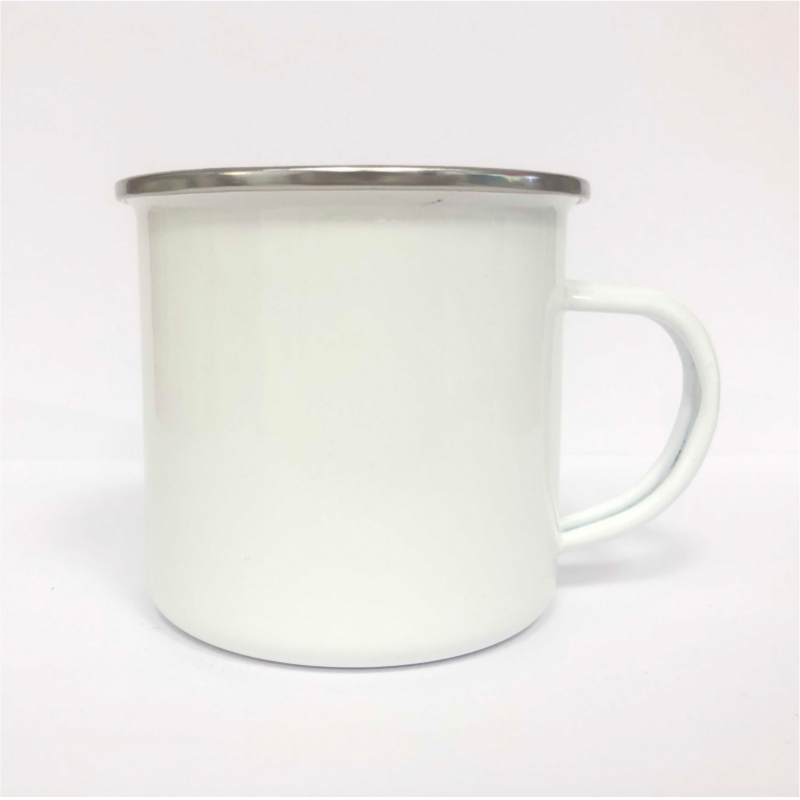 Photo d'un mug incassable blanc.