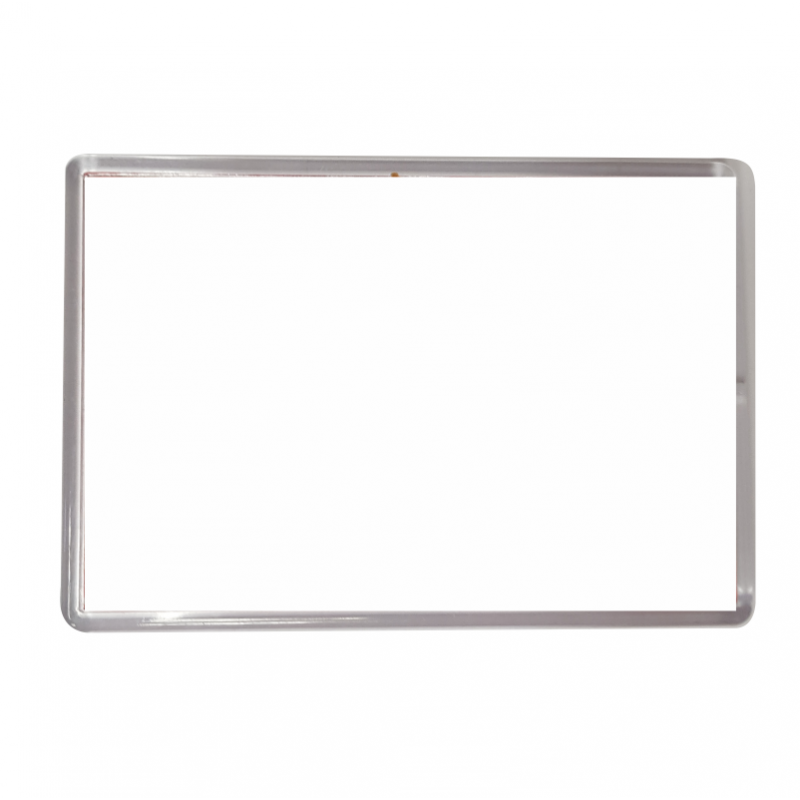 Photo d'un magnet rectangulaire en métal avec un fond blanc qui peut être personnalisé.